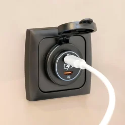 Haba C-line Power Line 2x USB-C PD 36W lader  wandcontactdoos met klep black