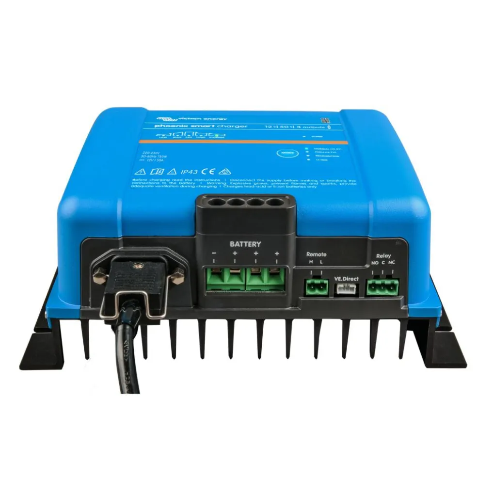 Victron Energy Phoenix Smart IP43 12V/50A acculader met 3 uitgang en